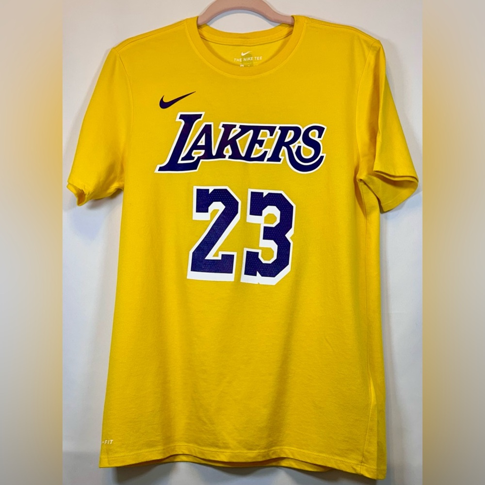 LeBron James #23 Nike Dri-Fit Gold Lakers T-Shirt Men’s Size Medium